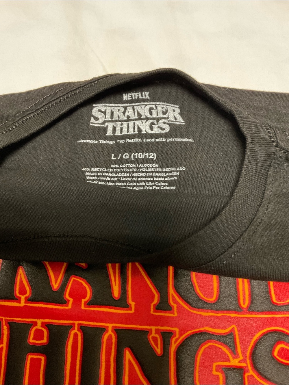 Boy’s Netflix Black Tee with Red and Orange Stranger Things Logo Size L 10/12 - Picture 4 of 5